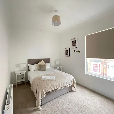 4 Bed 3 Bedroom Home Near Middlesbrough Centre Exterior photo