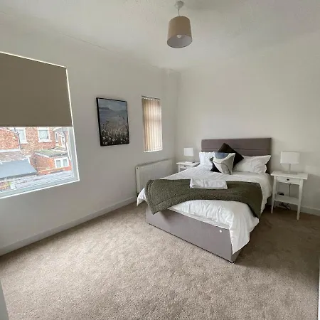 4 Bed 3 Bedroom Home Near Middlesbrough Centre Exterior photo