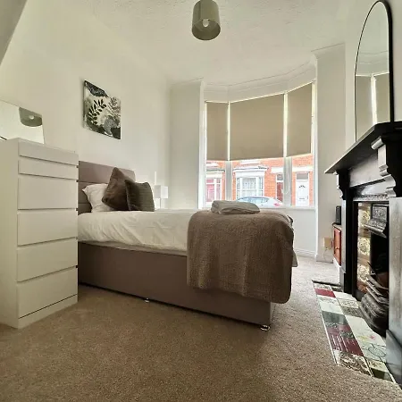 4 Bed 3 Bedroom Home Near Middlesbrough Centre Exterior photo